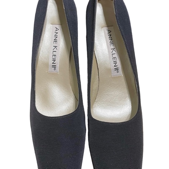 ANNE KLEIN II Navy Blue Cross Grain Italian Made Pumps Shoes 9N NWOT With Box - Picture 3 of 8